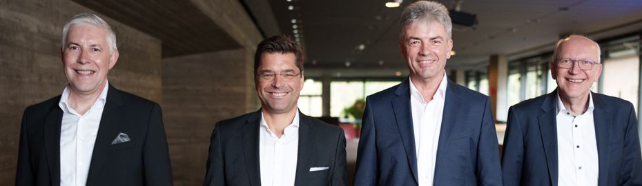 Geschaftsleitung Volksbank Raiffeisenbank Bayern Mitte Eg